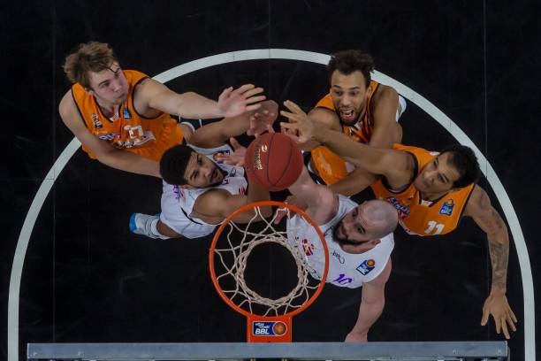 层层拆解防 层层拆解防