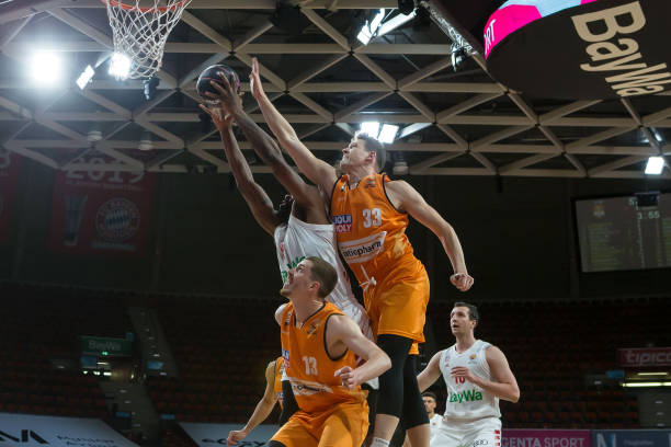 加揭幕战 加揭幕战