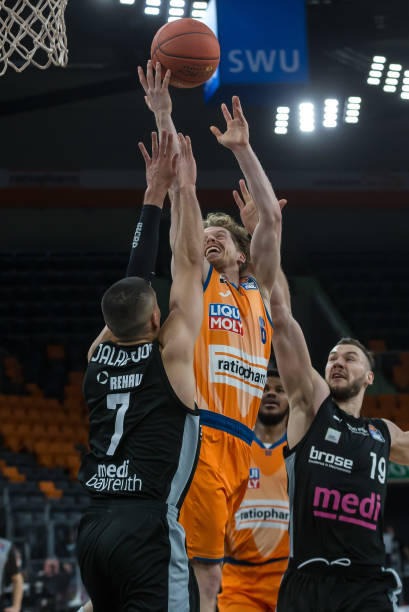 度被视为足 度被视为足