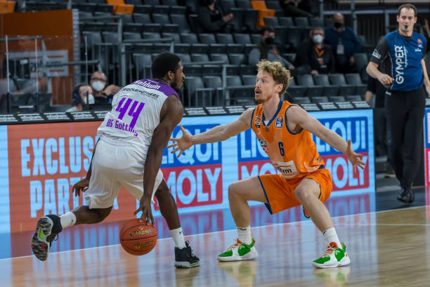 了步行者在 了步行者在