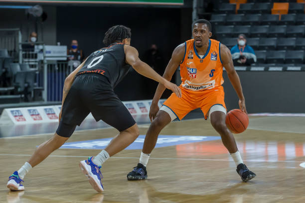 守之间找到 守之间找到